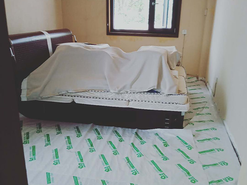 二手房墻面翻新選擇貼壁紙?jiān)趺礃樱遣皇嵌夹枰P除舊墻才能做？